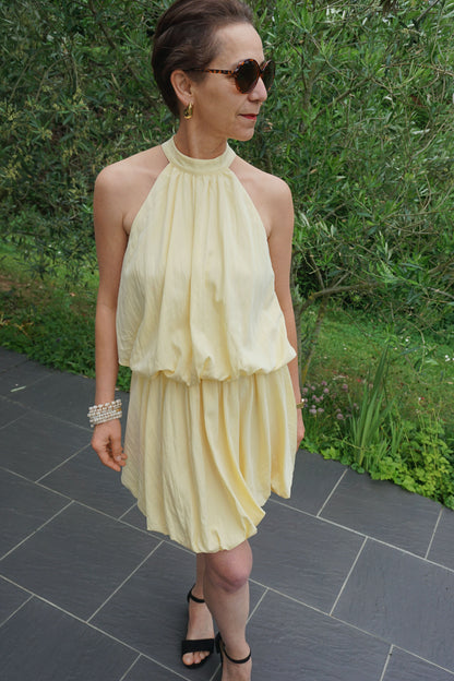 Robe jaune bouffante col américain