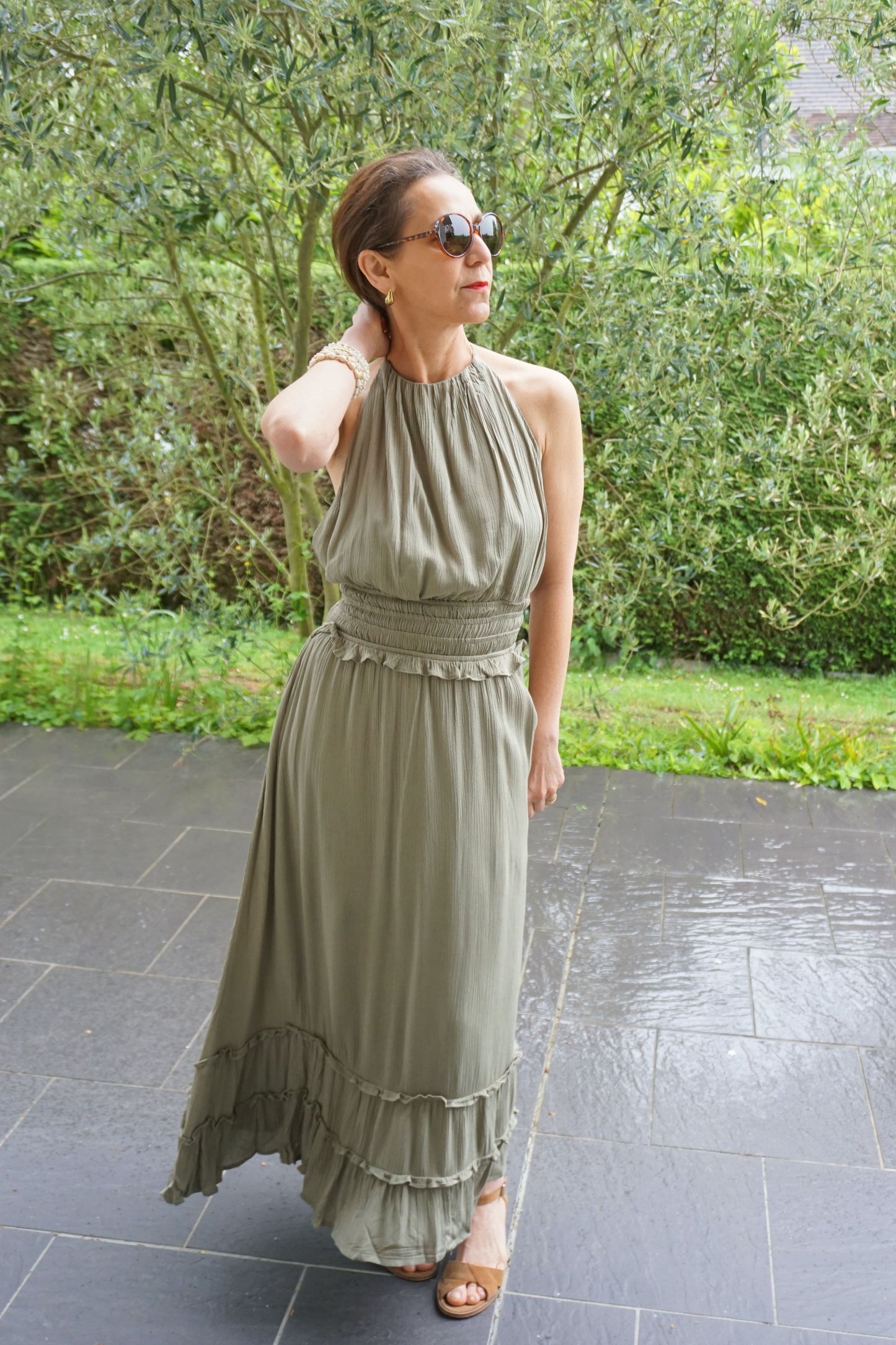 Robe longue kaki dos nu