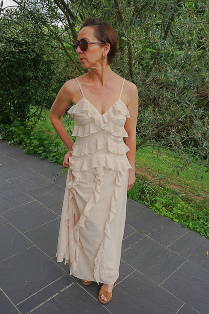 Robe longue crème à volants