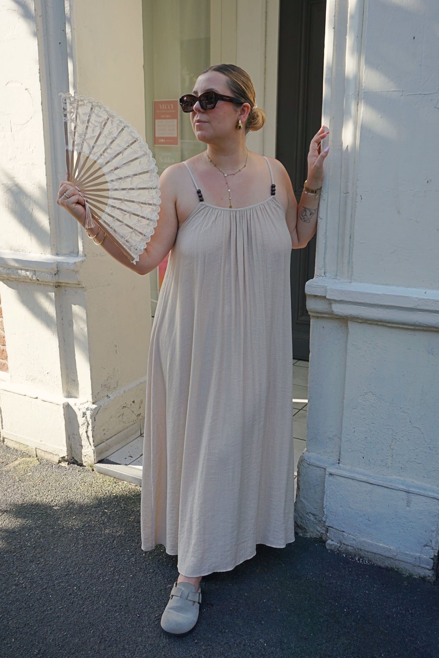 Robe longue crème bretelles perles