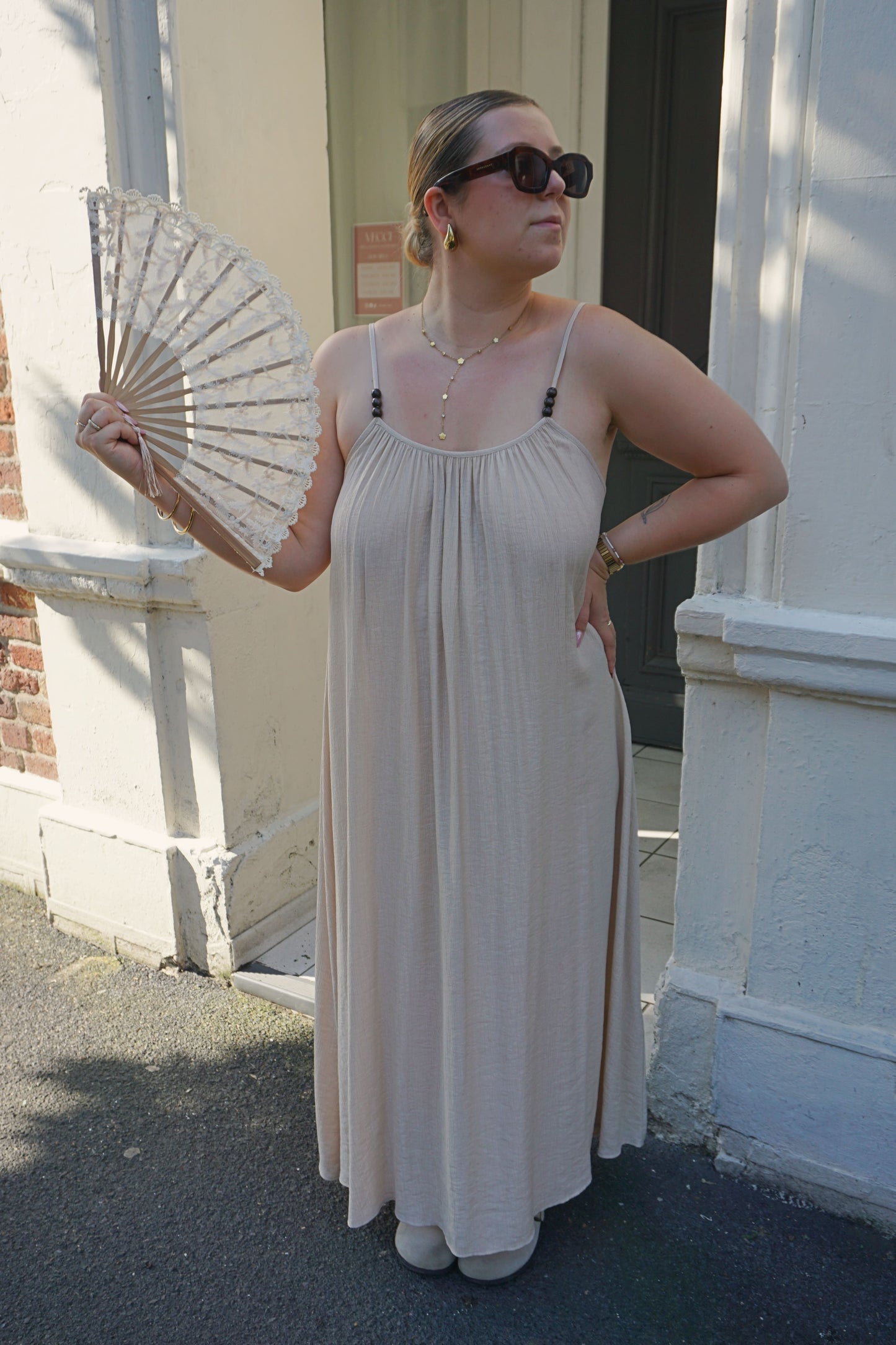 Robe longue crème bretelles perles