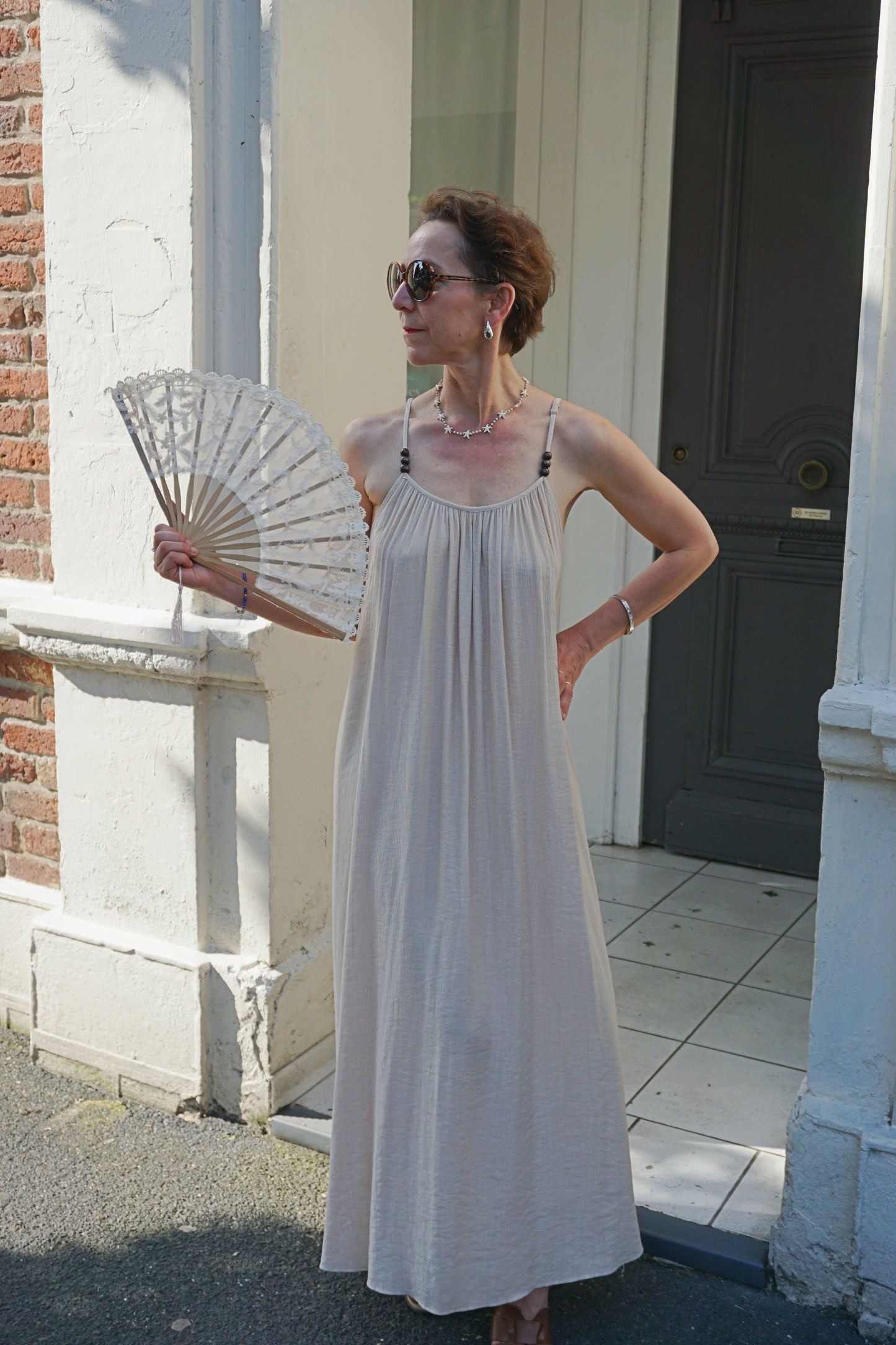 Robe longue crème bretelles perles