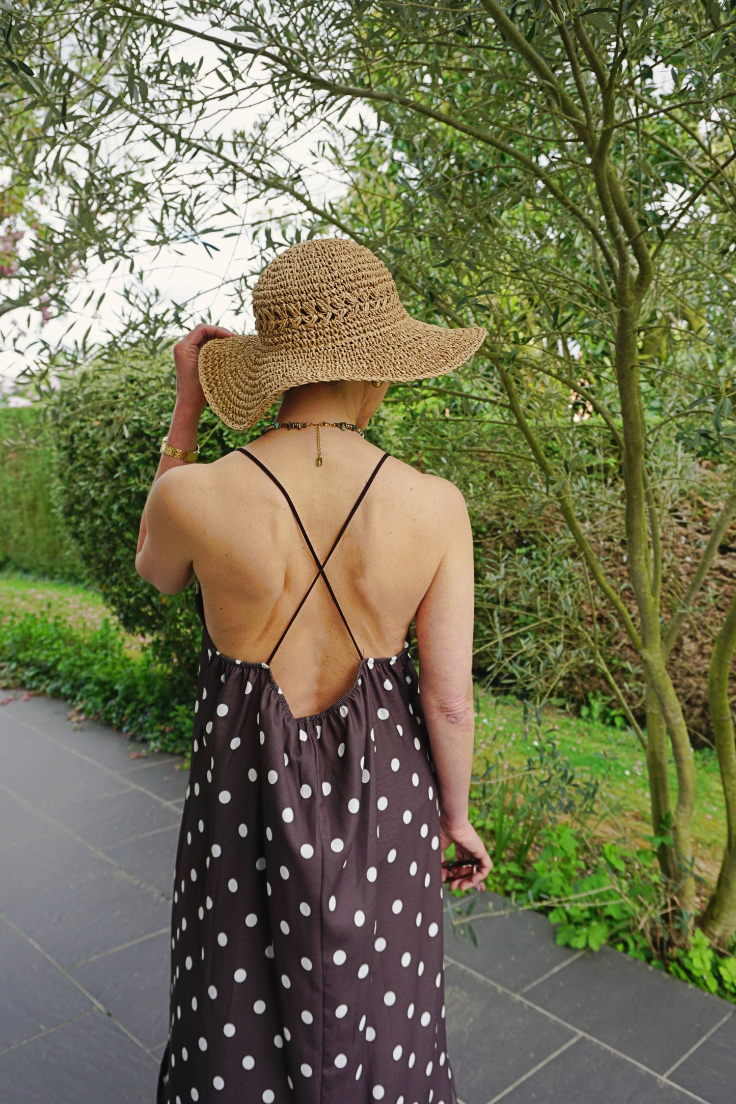 Robe longue marron à pois fines bretelles