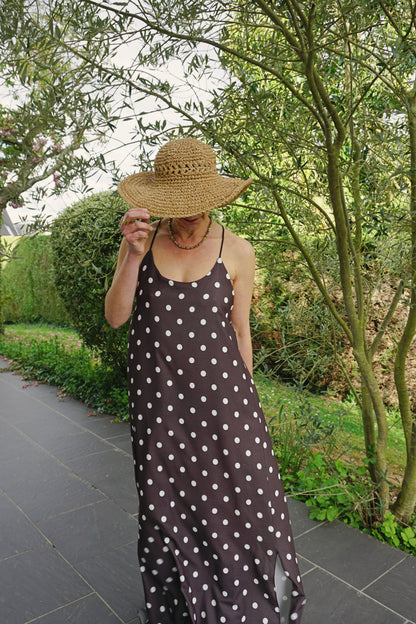 Robe longue marron à pois fines bretelles
