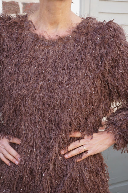 Robe marron effet plumes et paillettes
