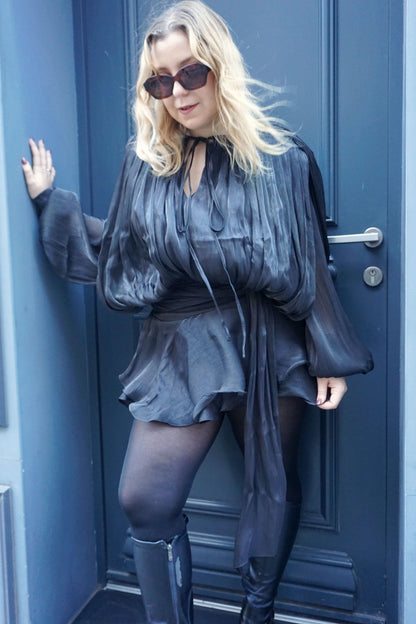 Robe noire bouffante avec short