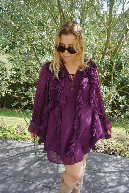 Robe prune violette à volants