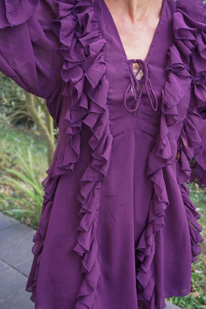Robe prune violette à volants