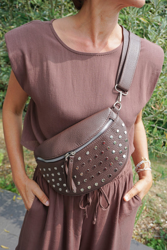 Sac banane marron similicuir clouté
