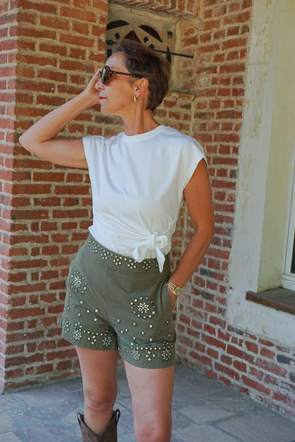 Short kaki effet strass