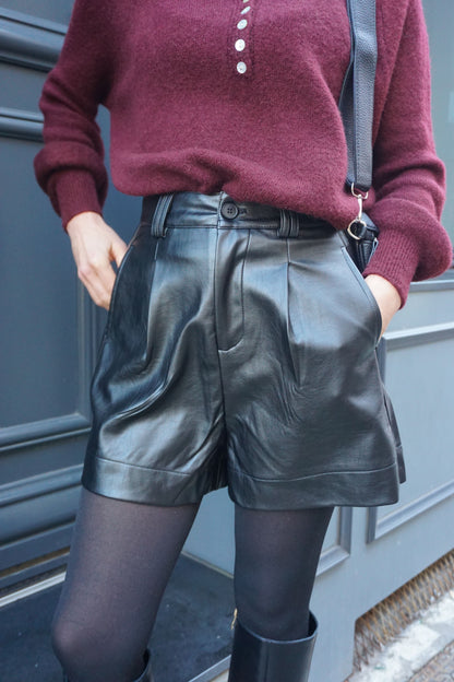 Short similicuir noir