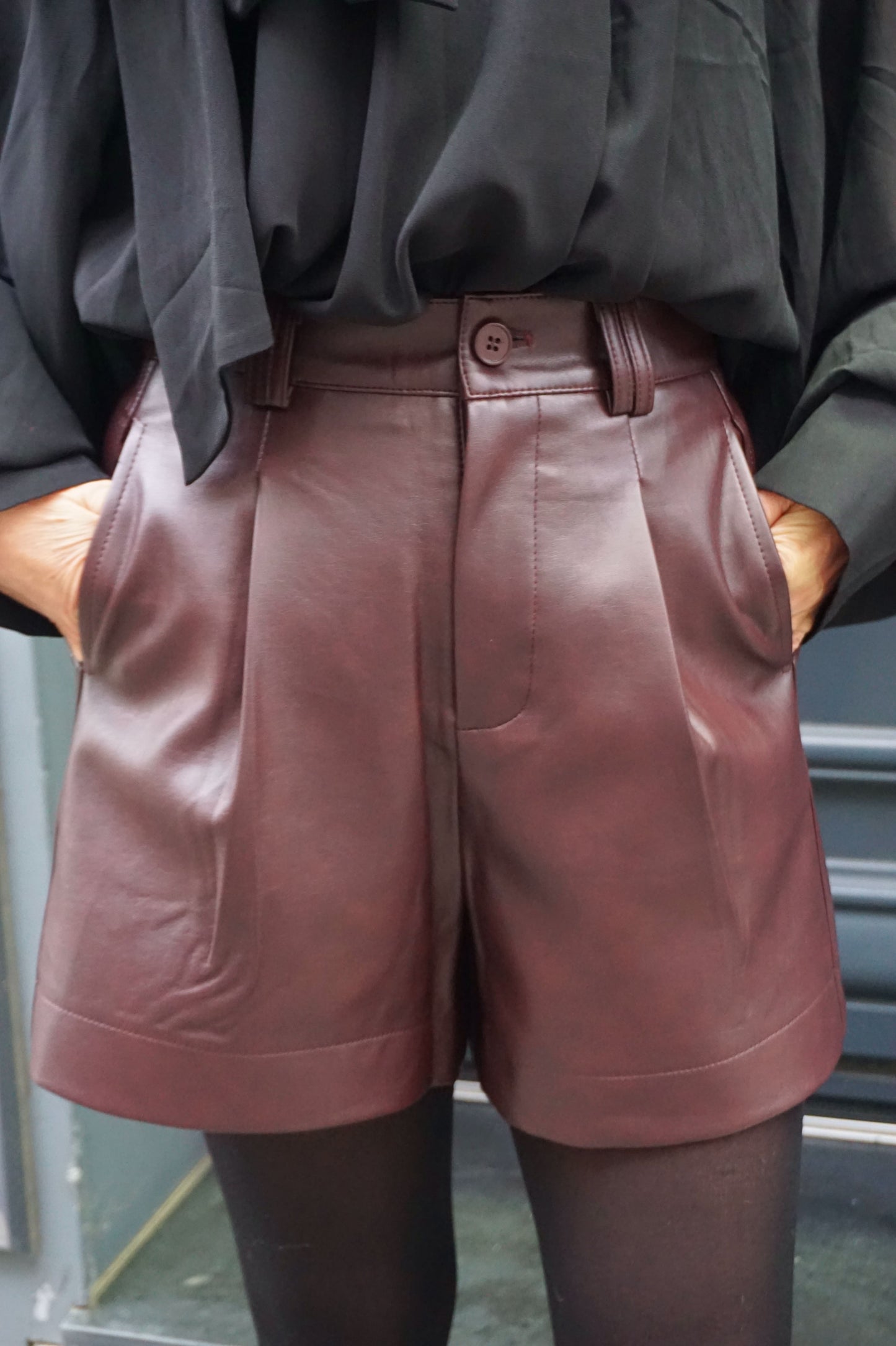 Short similicuir bordeaux