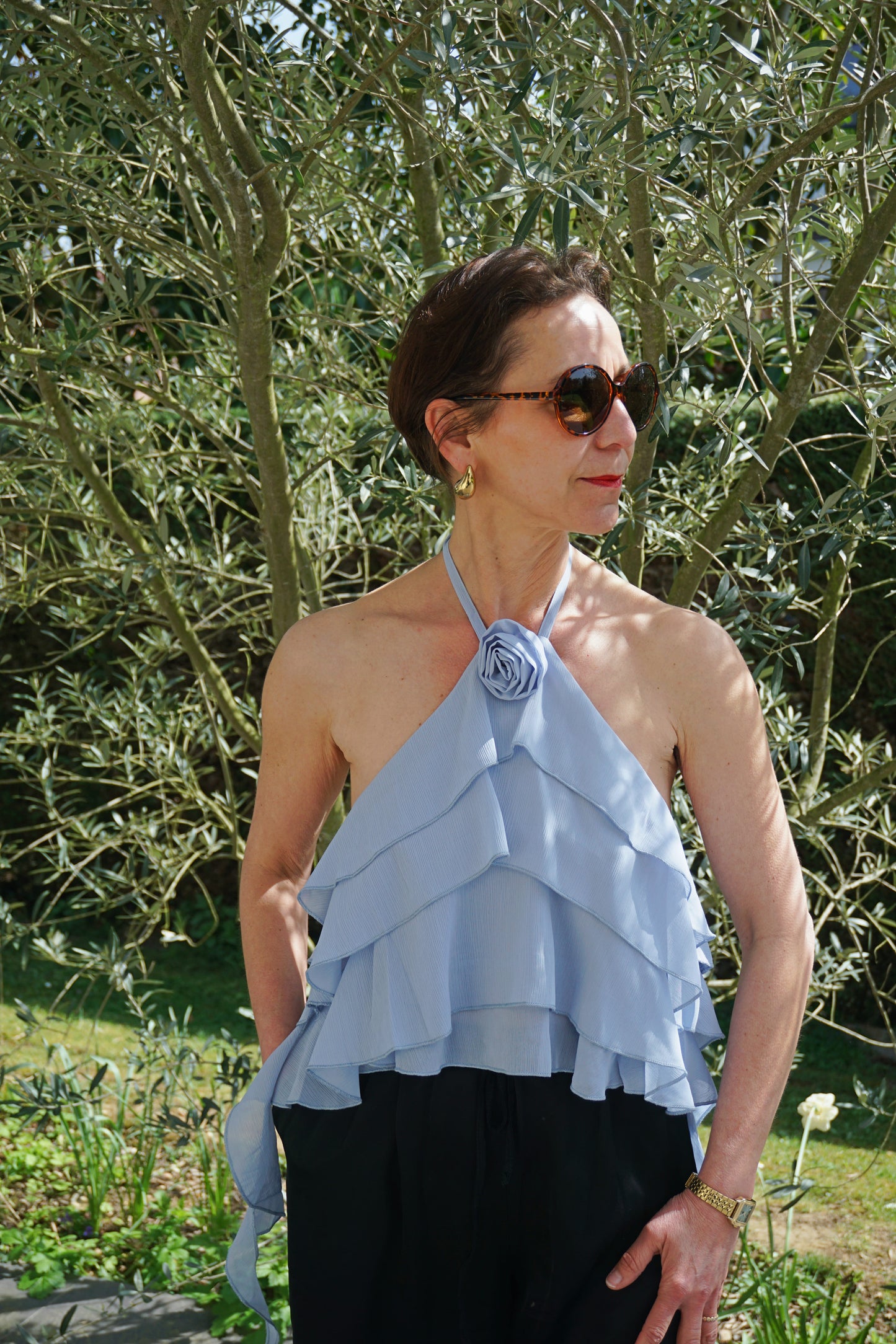 Top à volants bleu fleur