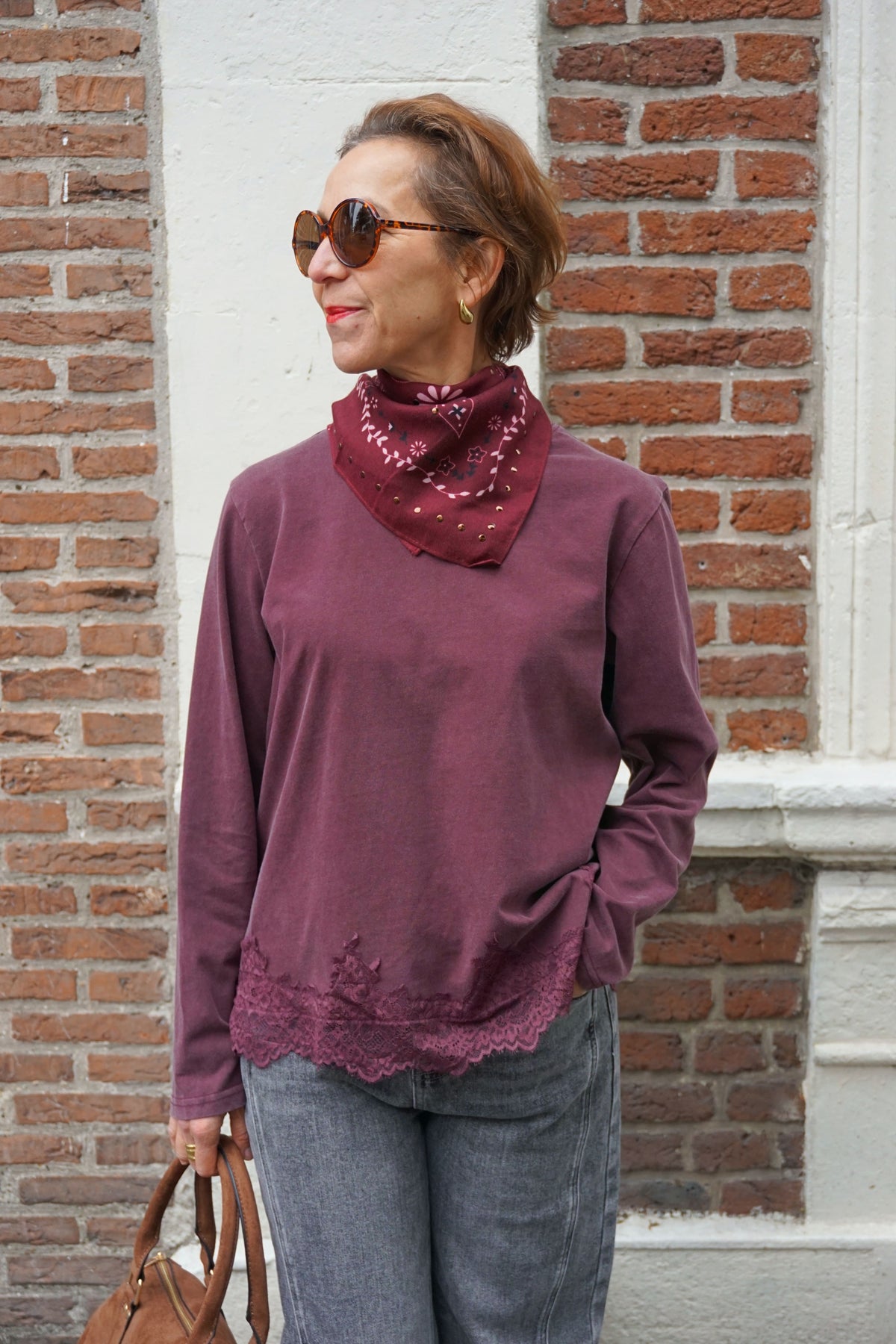 Top bordeaux coton avec dentelle