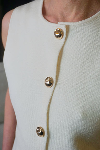 Top sans manche boutons dorés blanc