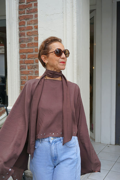 Top cape et écharpe marron clous