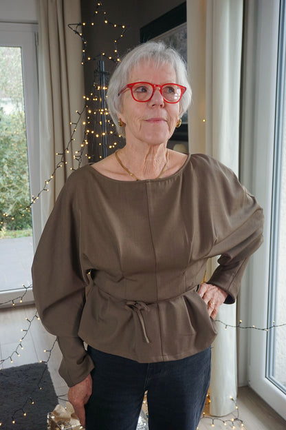 Top cintré à pinces taupe foncé