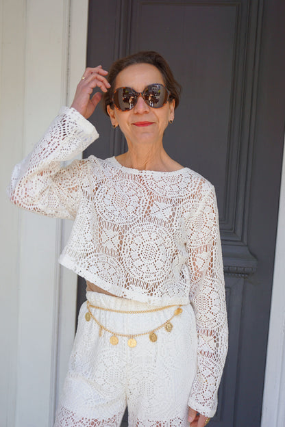 Top crochet crème manches évasées