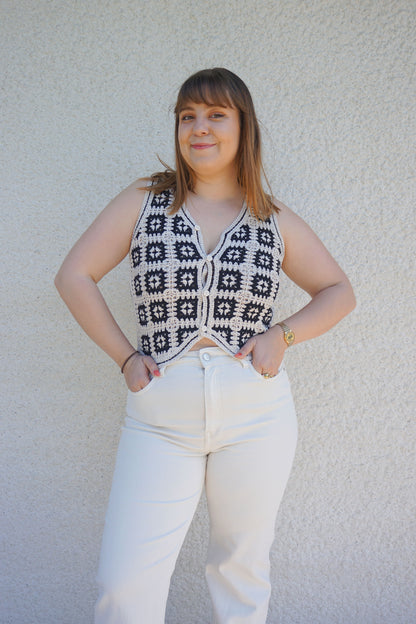 Top gilet crochet noir et crème
