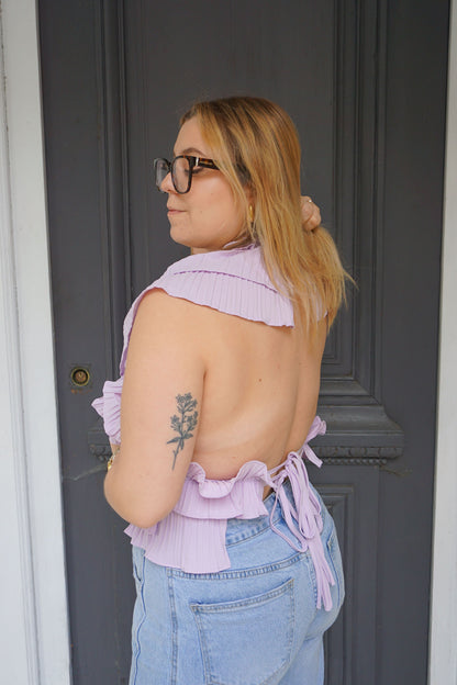 Top lilas à volants dos nu