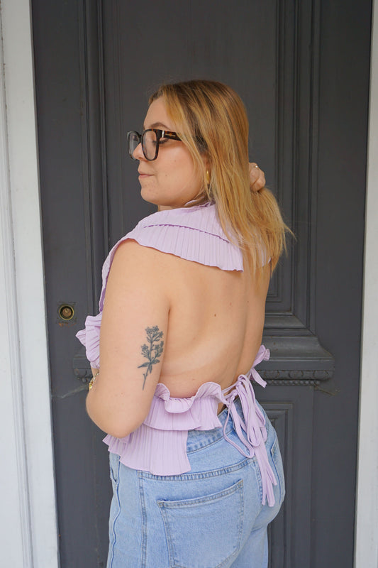 Top lilas à volants dos nu