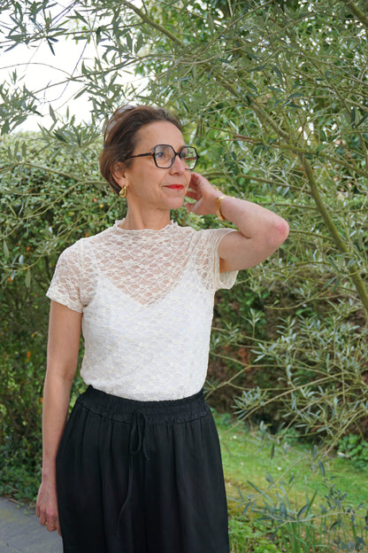 Top manches courtes crème dentelle