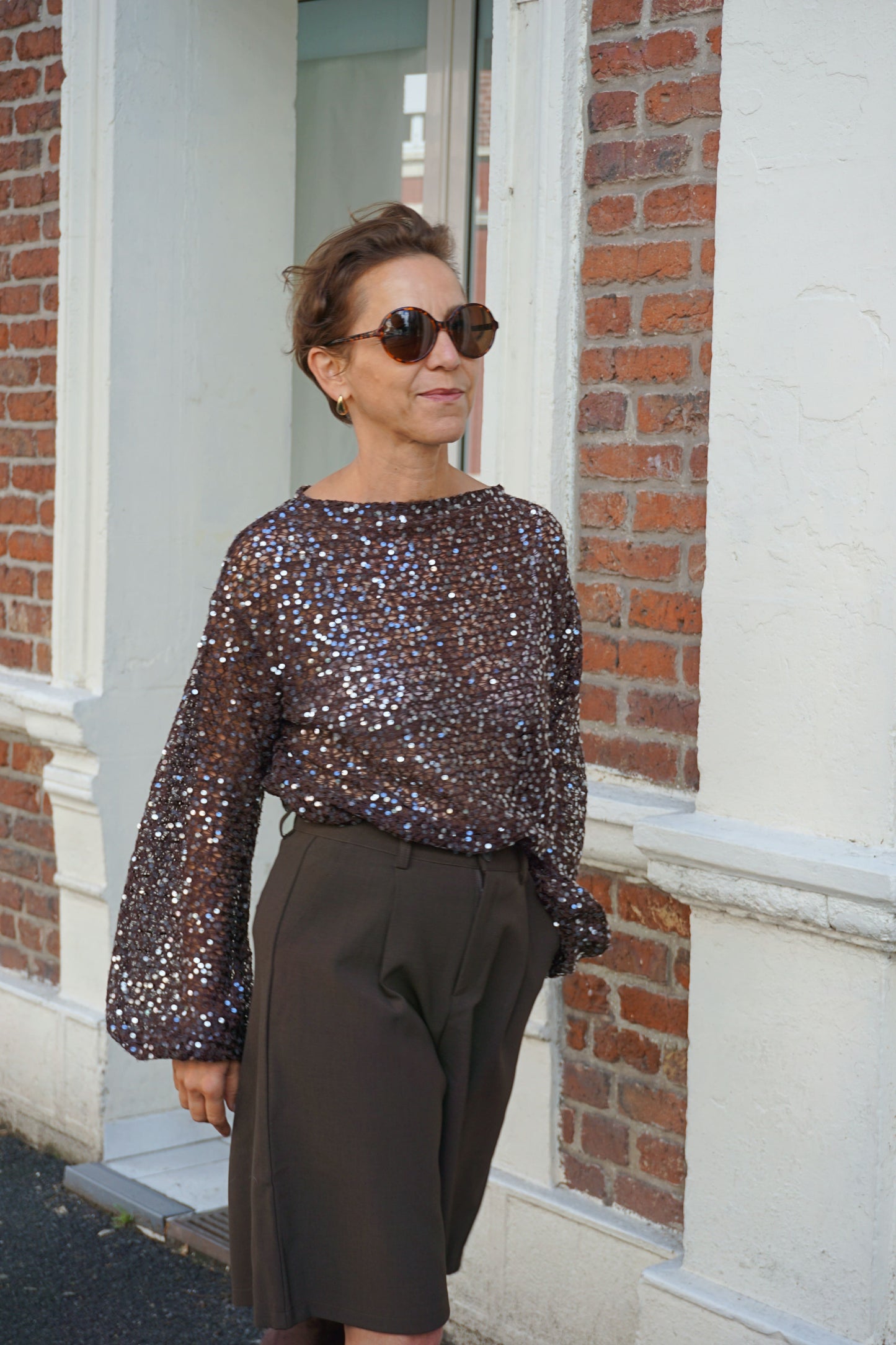 Top marron chocolat à sequins