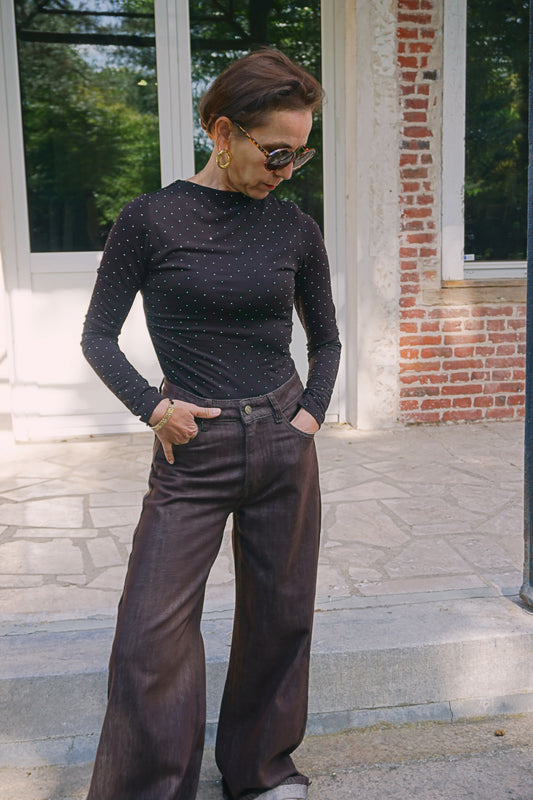 Top moulant marron et strass