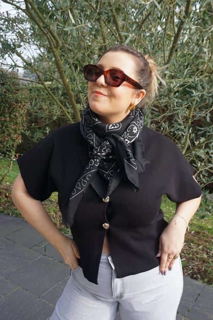 Top noir ouvert boutons dorés