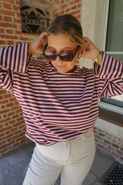Top rayé bordeaux col rond