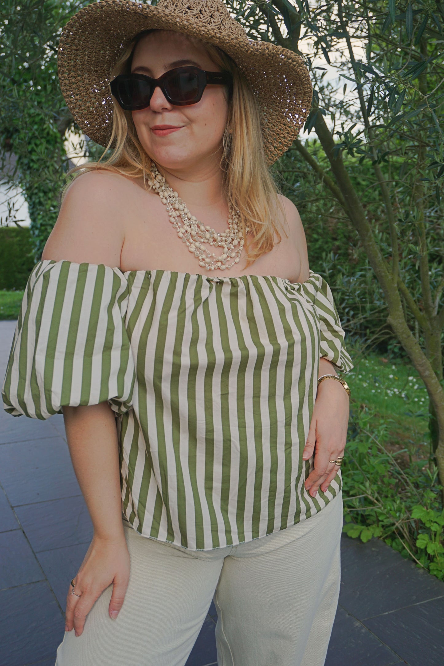 Top rayé vert olive coupe bardot