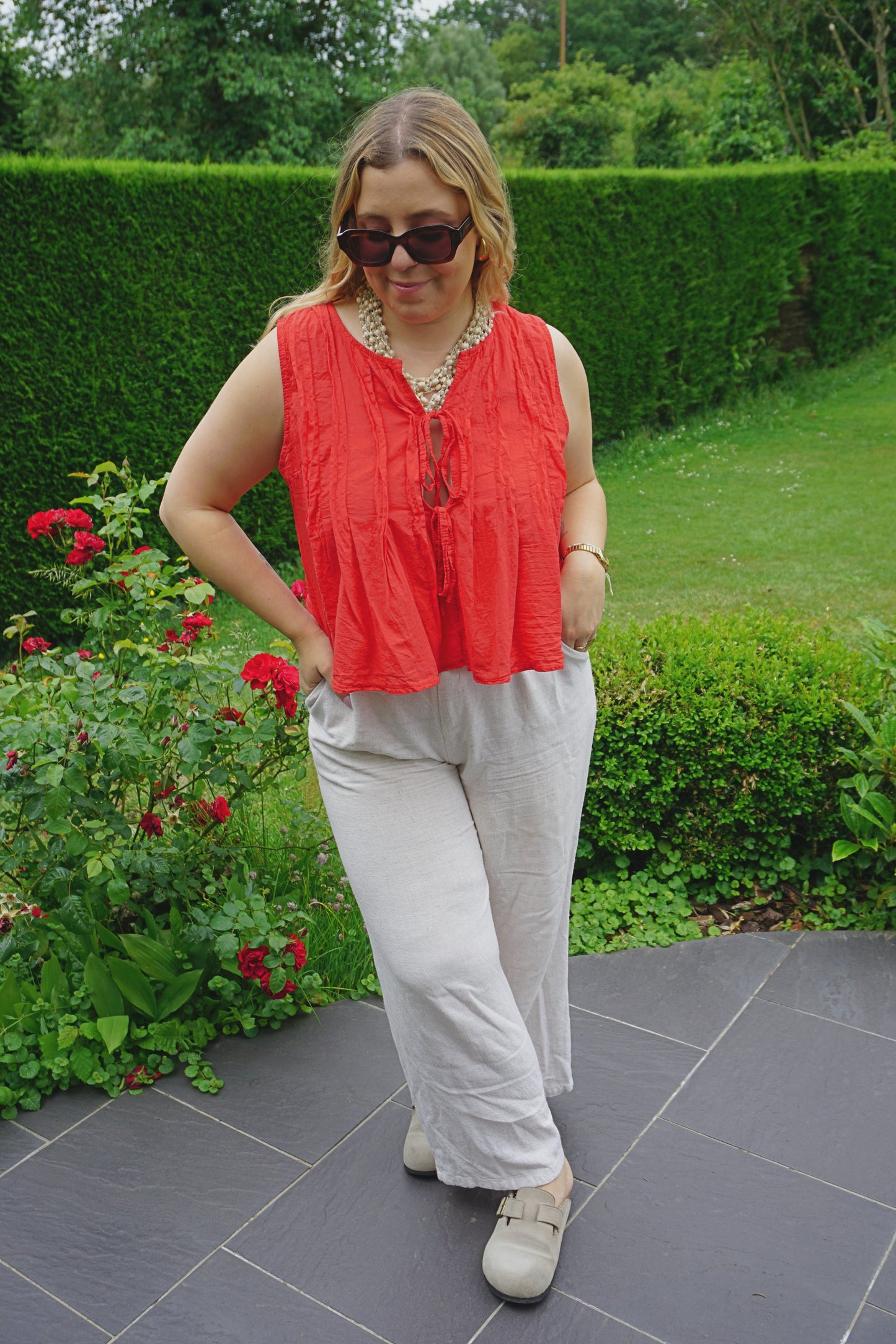Top rouge nœuds coton