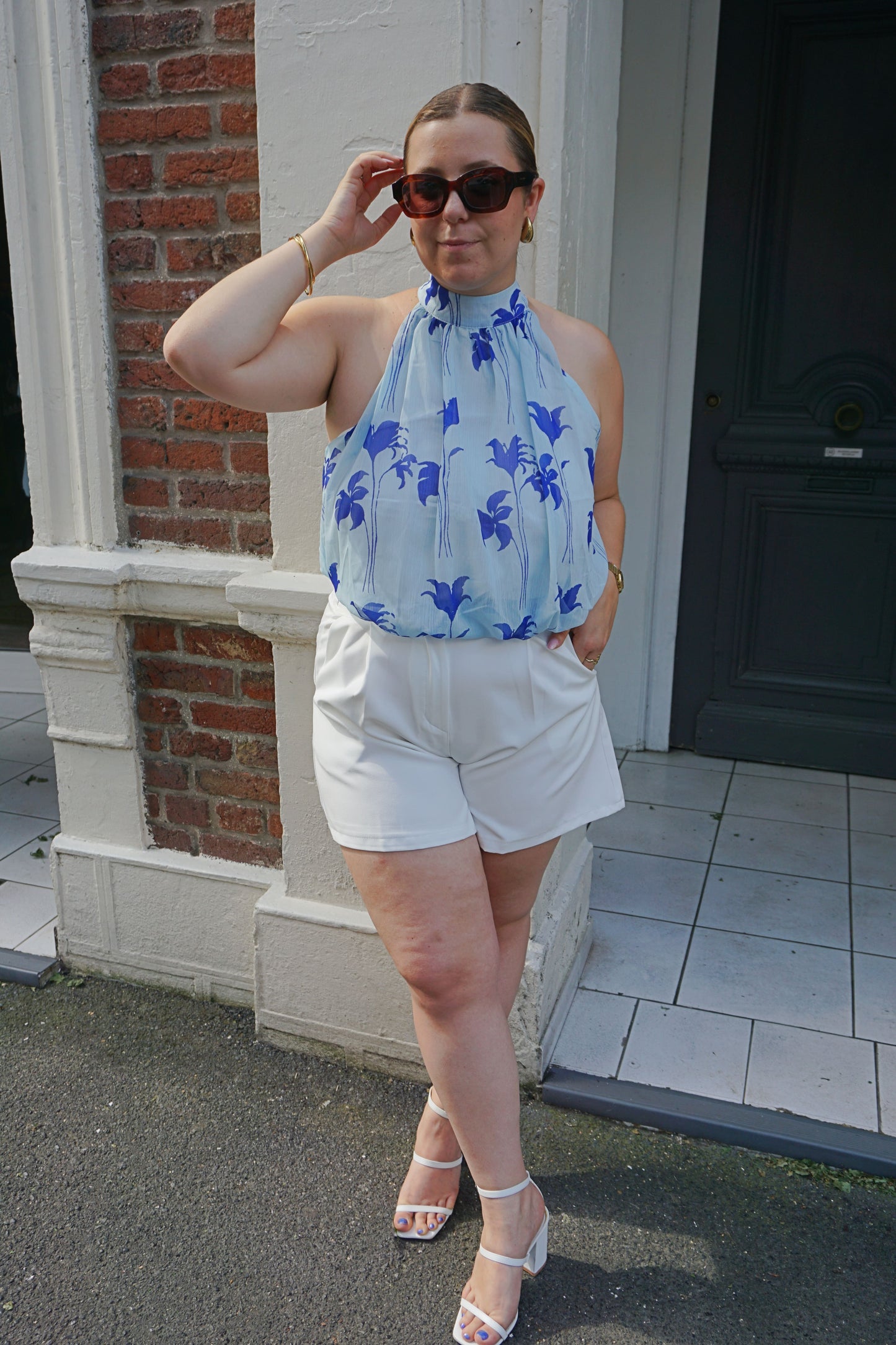 Top turquoise fleurs bleues