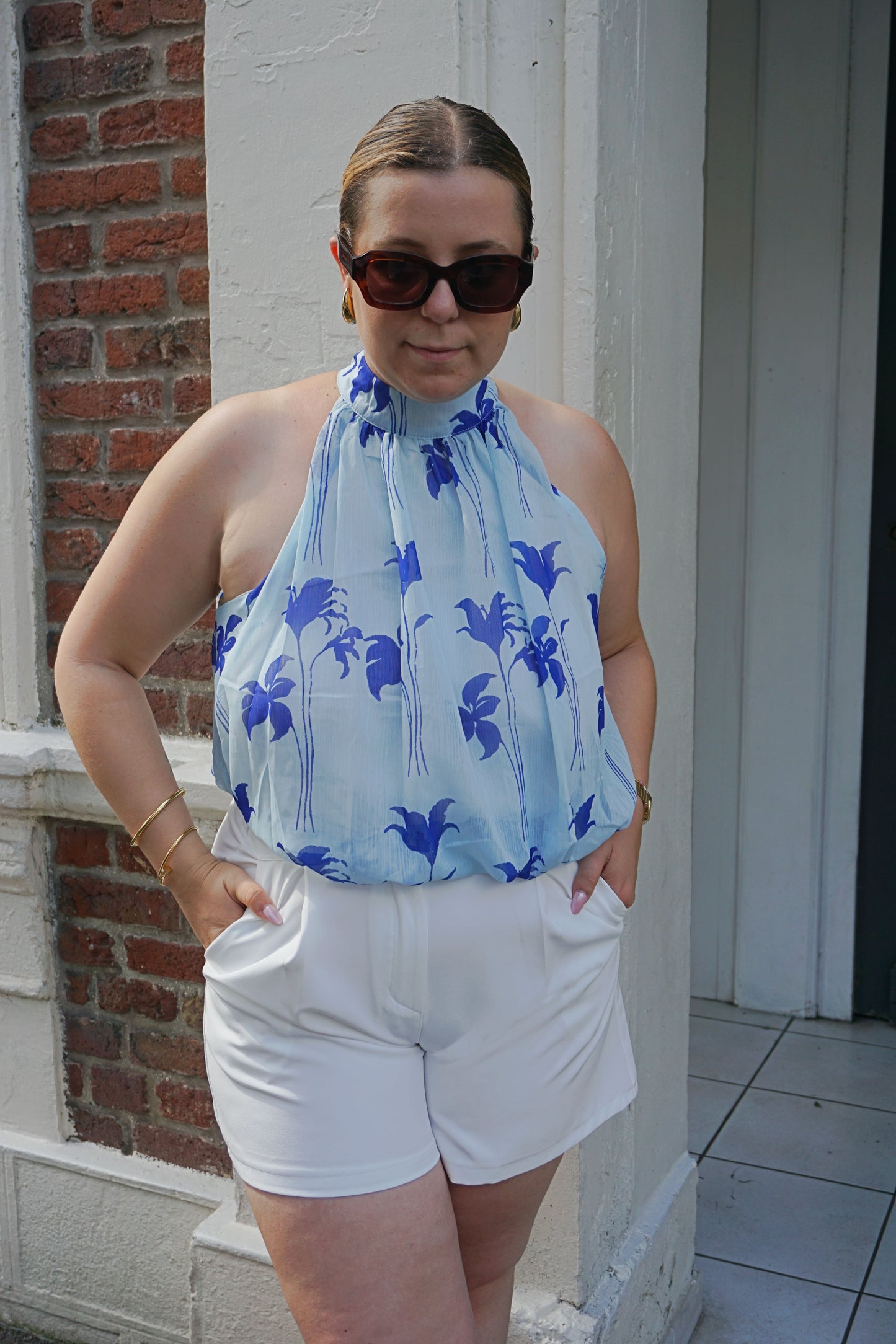 Top turquoise fleurs bleues