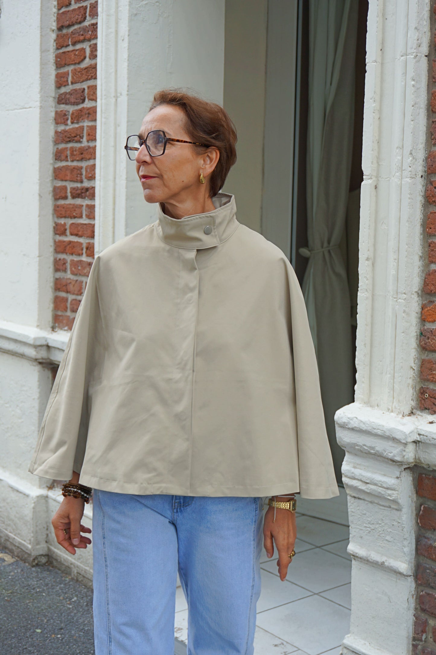 Trench style cape beige