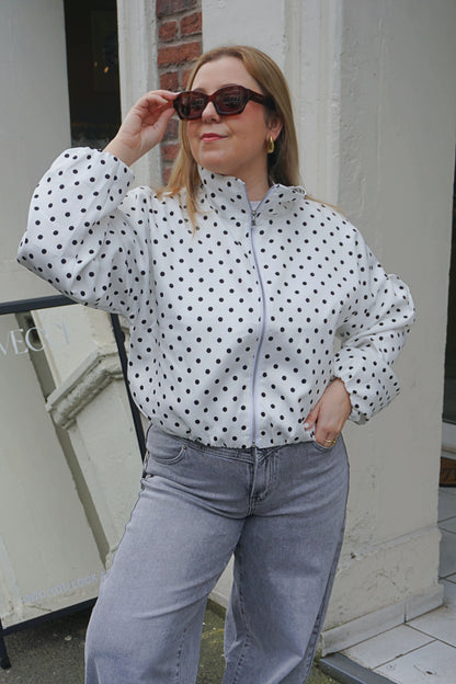 Veste blanche à pois