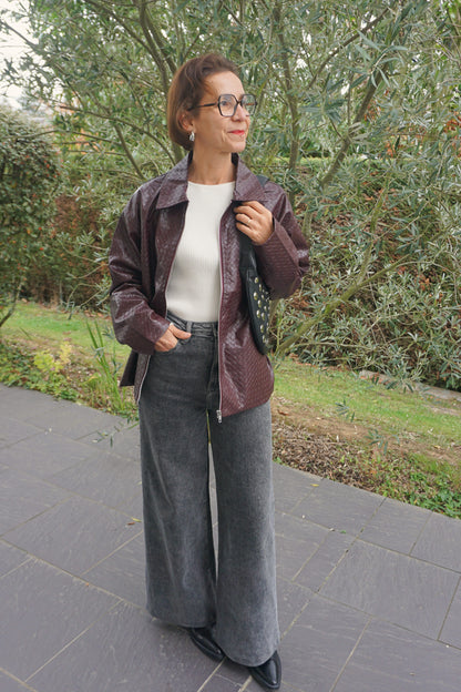 Veste en similicuir tressé aubergine
