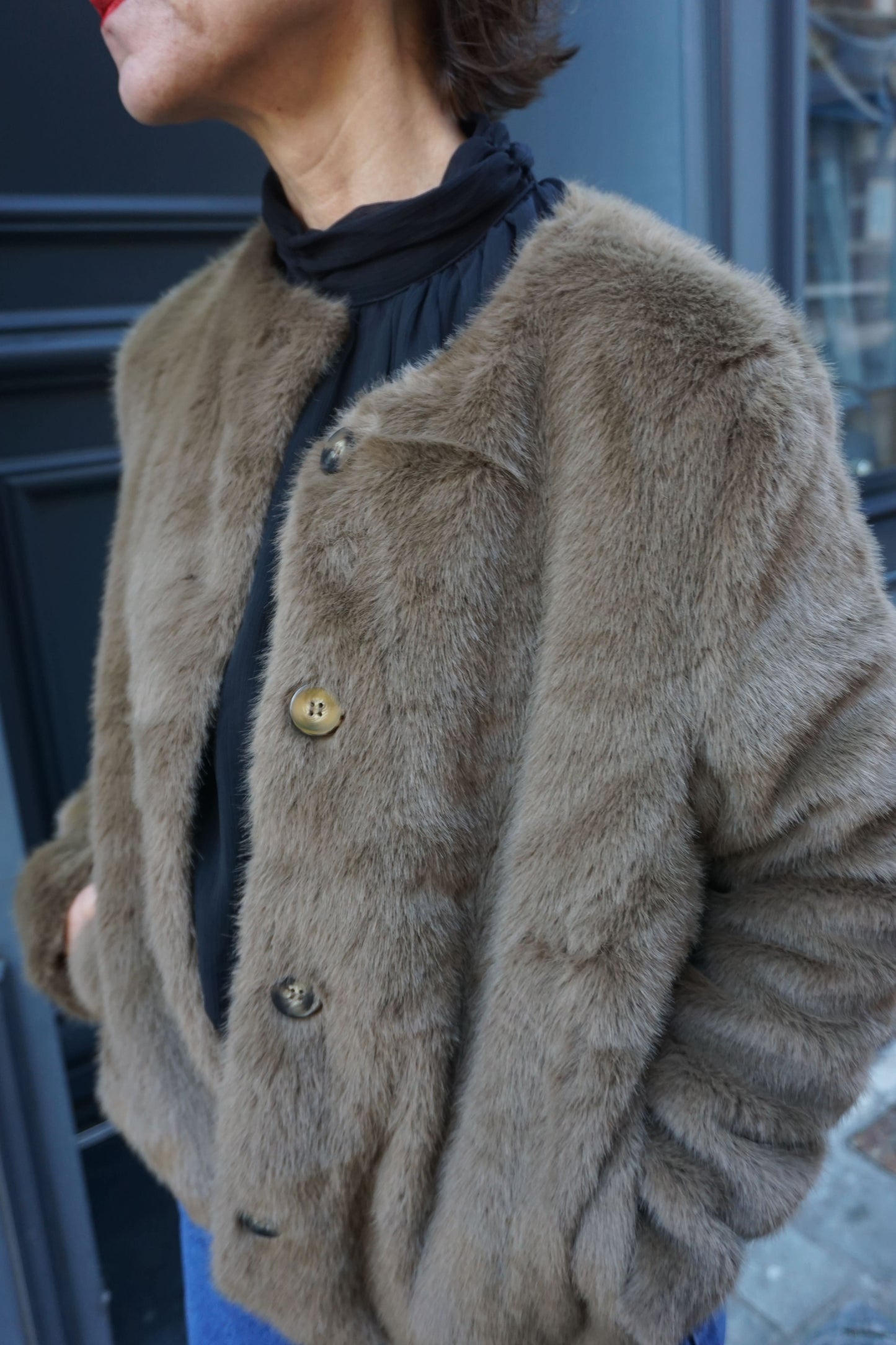 Veste fausse fourrure marron clair col rond