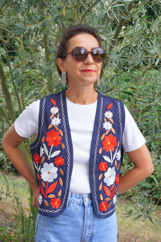 Veste gilet boléro bleu marine broderies fleurs