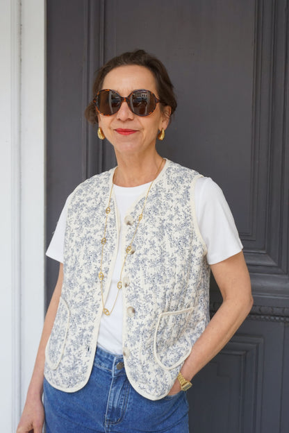 Veste matelassée boléro bleue à fleurs