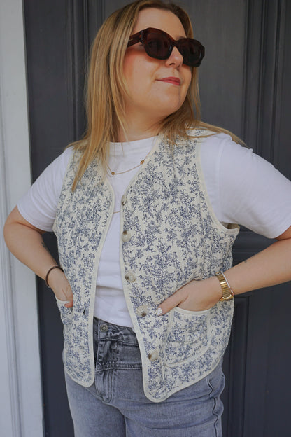 Veste matelassée boléro bleue à fleurs