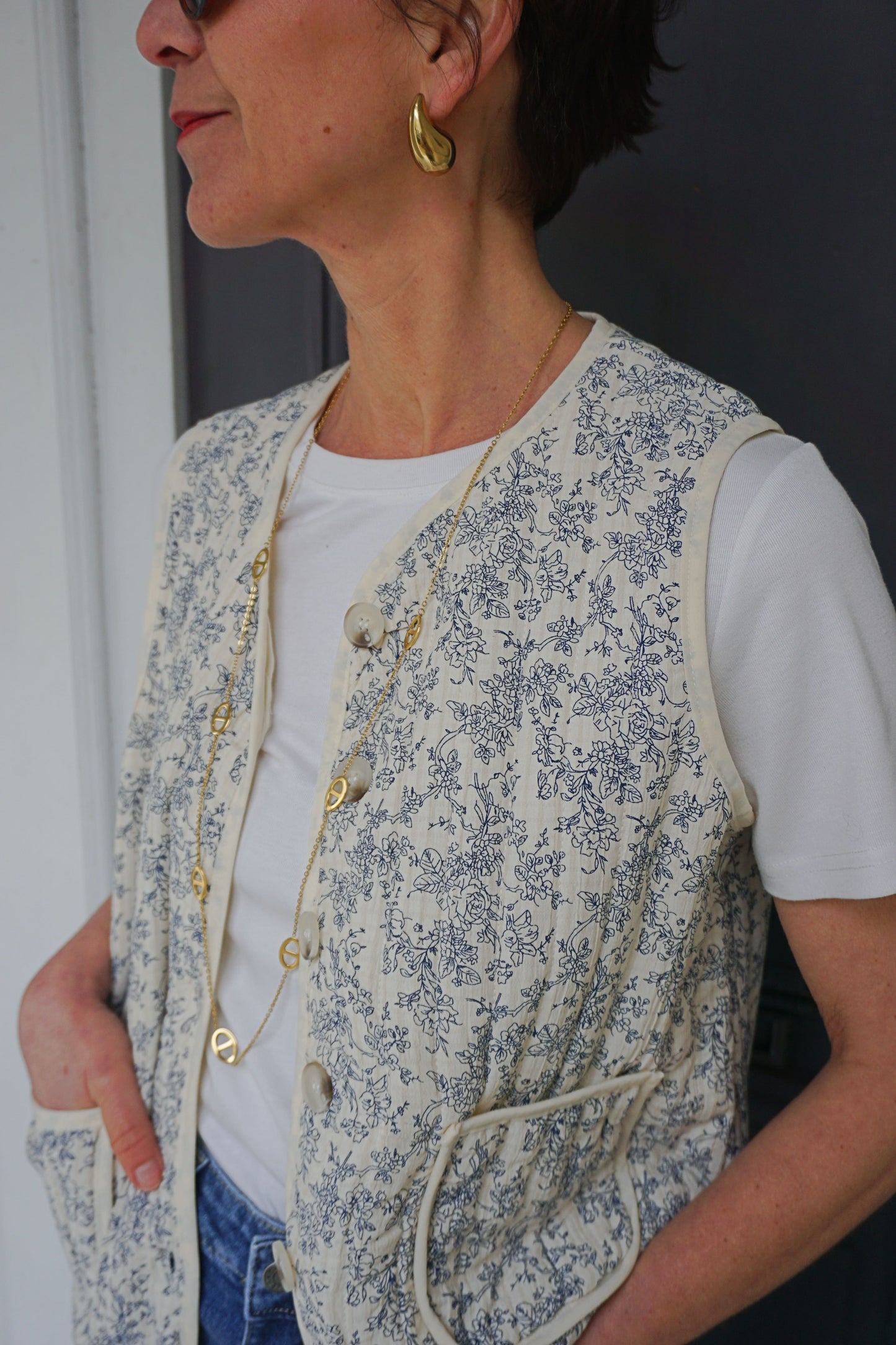 Veste matelassée boléro bleue à fleurs