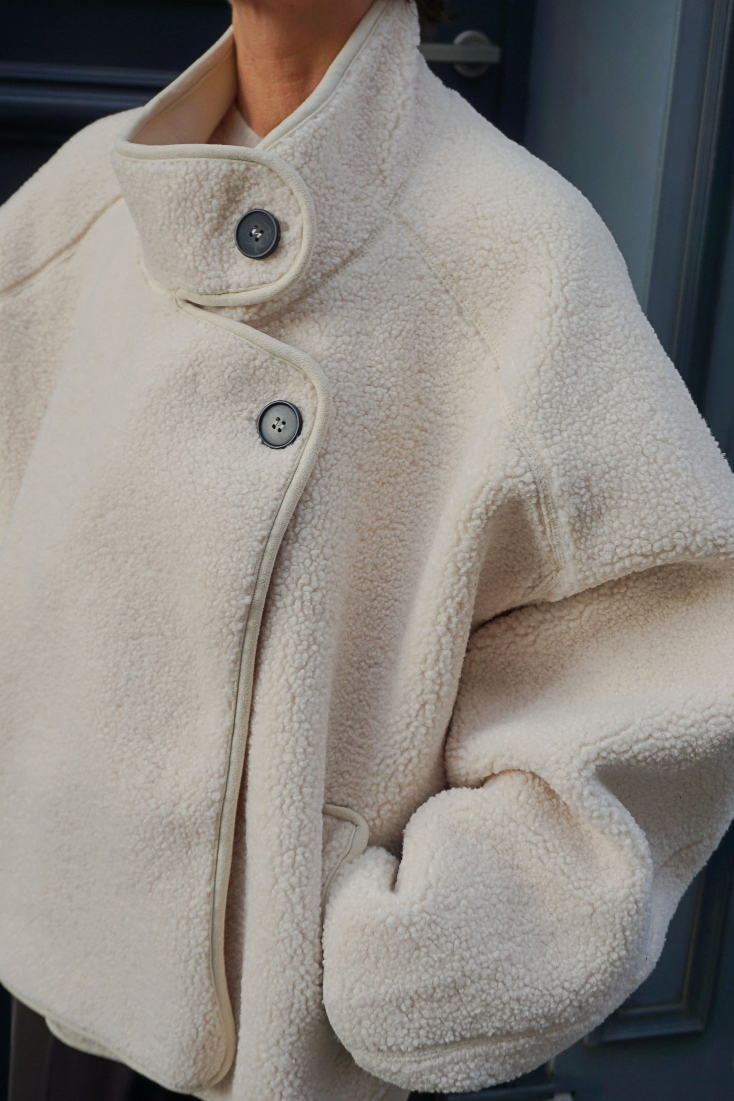 Manteau oversize moumoute blanche