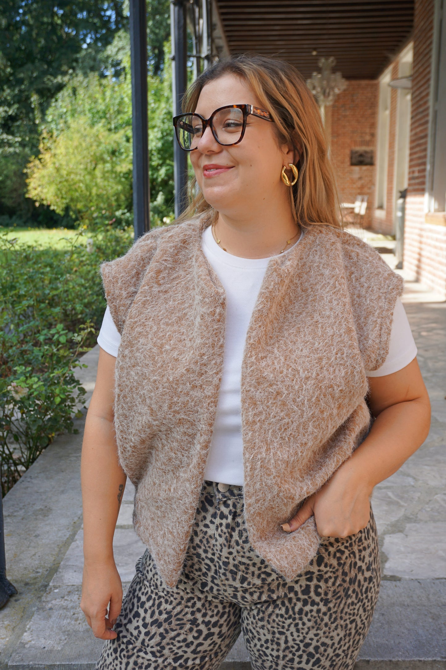 Veste sans manches en feutrine taupe