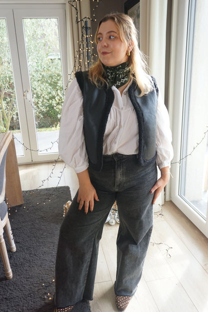 Veste sans manches similicuir moumoute noire