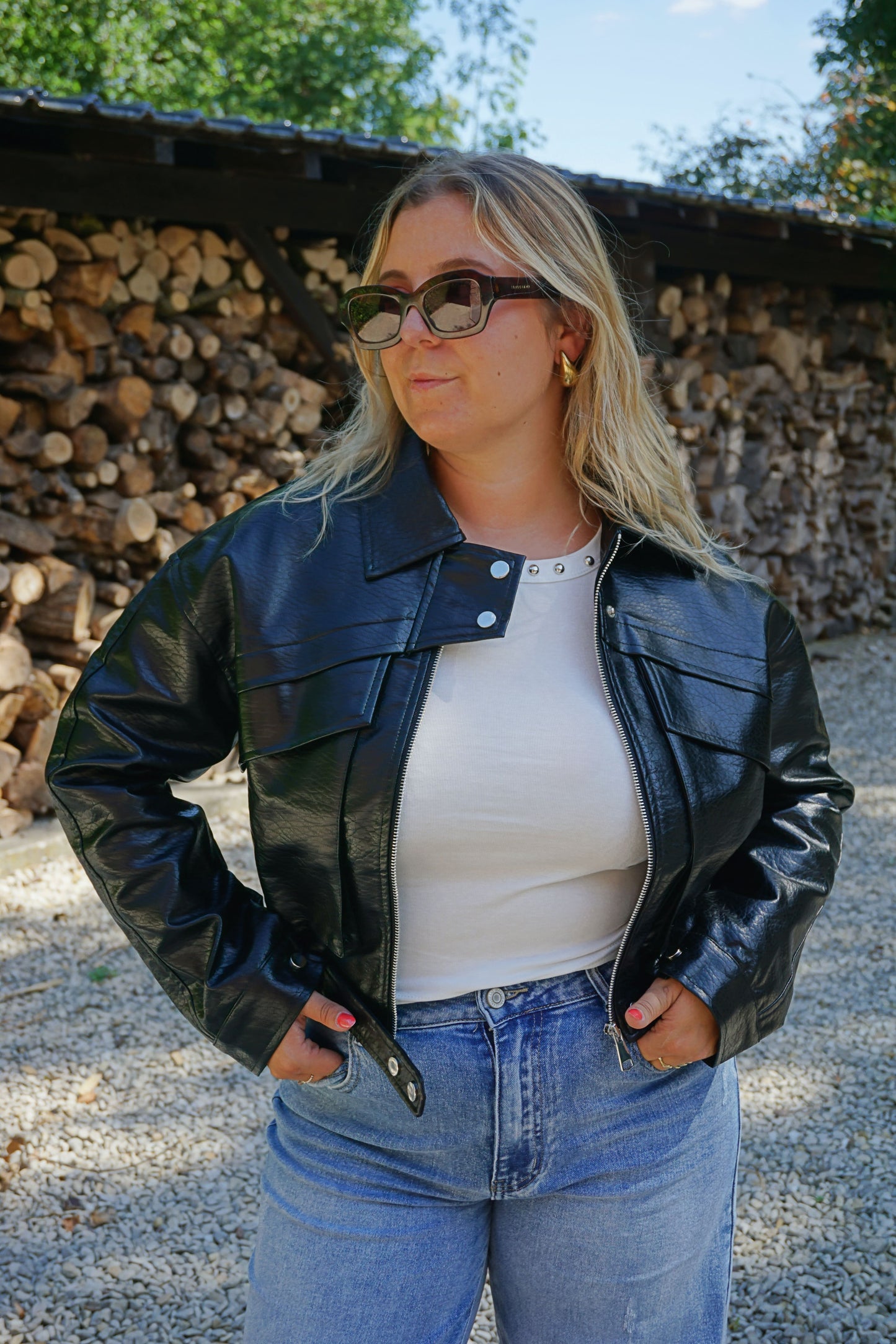 Veste similicuir vernis noire brillante